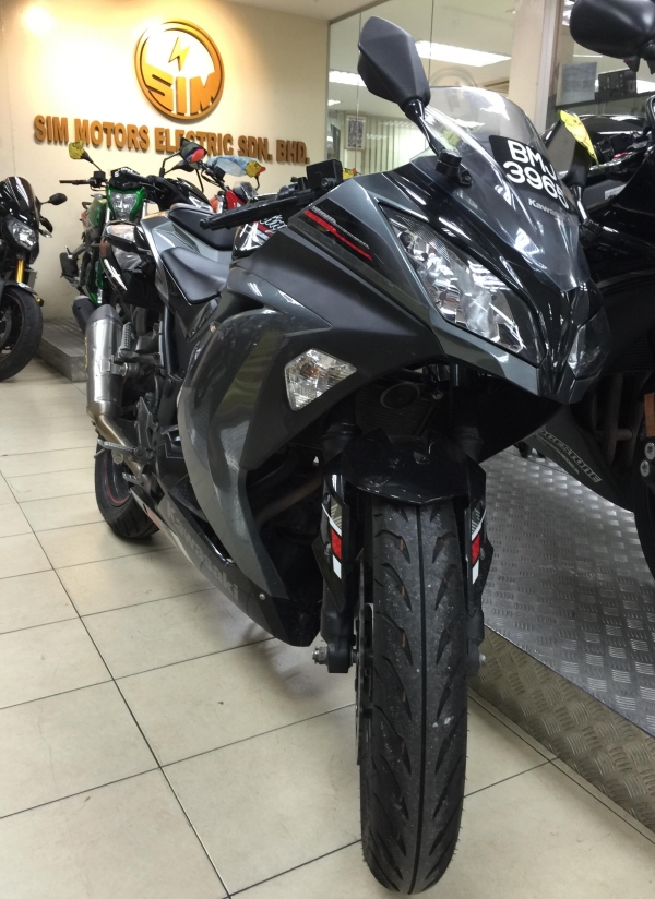 Used Kawasaki Ninja 250R SE