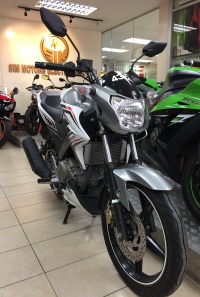 Used FZ150i